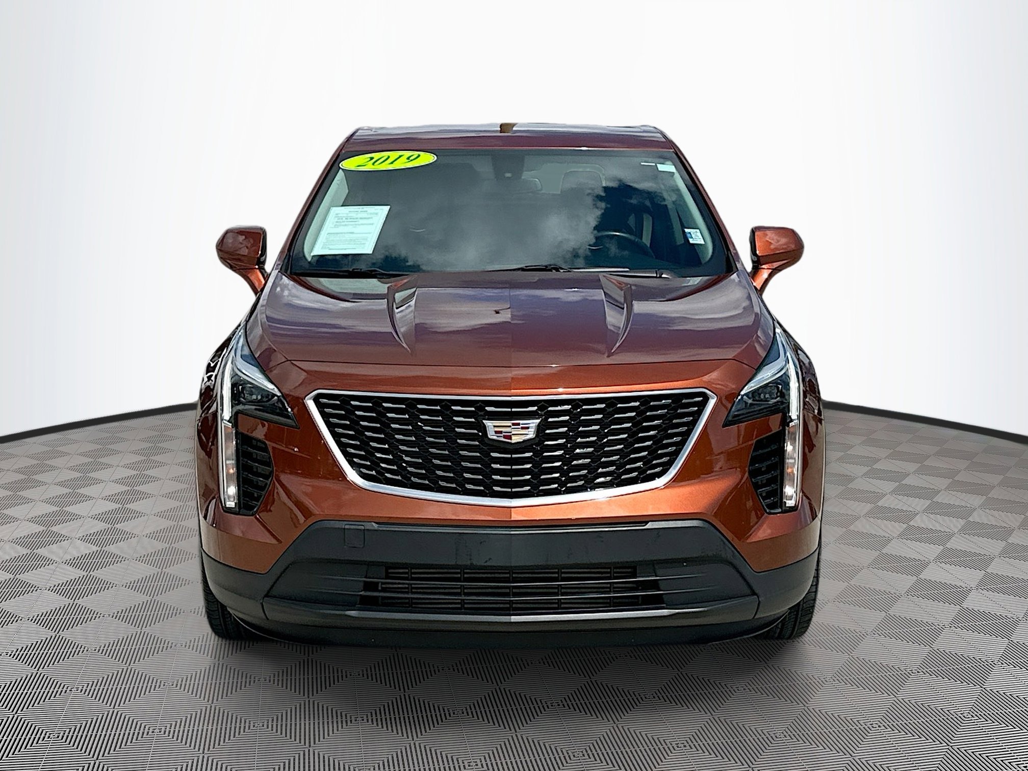 Used 2019 Cadillac XT4 Luxury with VIN 1GYAZAR48KF163866 for sale in Bradenton, FL