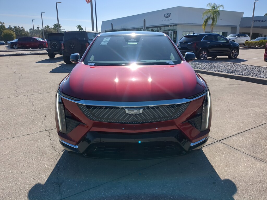 New 2026 CADILLAC OPTIQ Luxury SUV