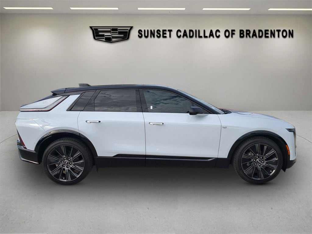 New 2026 CADILLAC LYRIQ Signature Sport SUV
