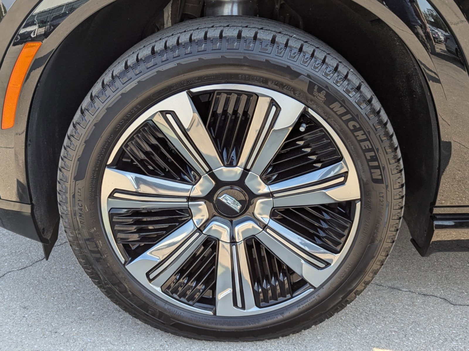 2025 Cadillac Escalade IQ Luxury 1 - Photo 35