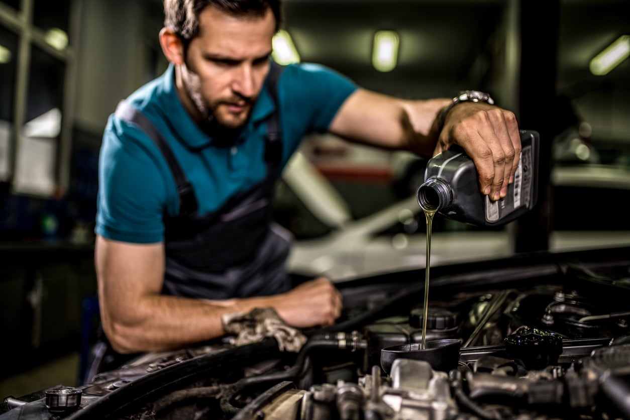 Engine Oil for Your Vehicle Featured.jpg
