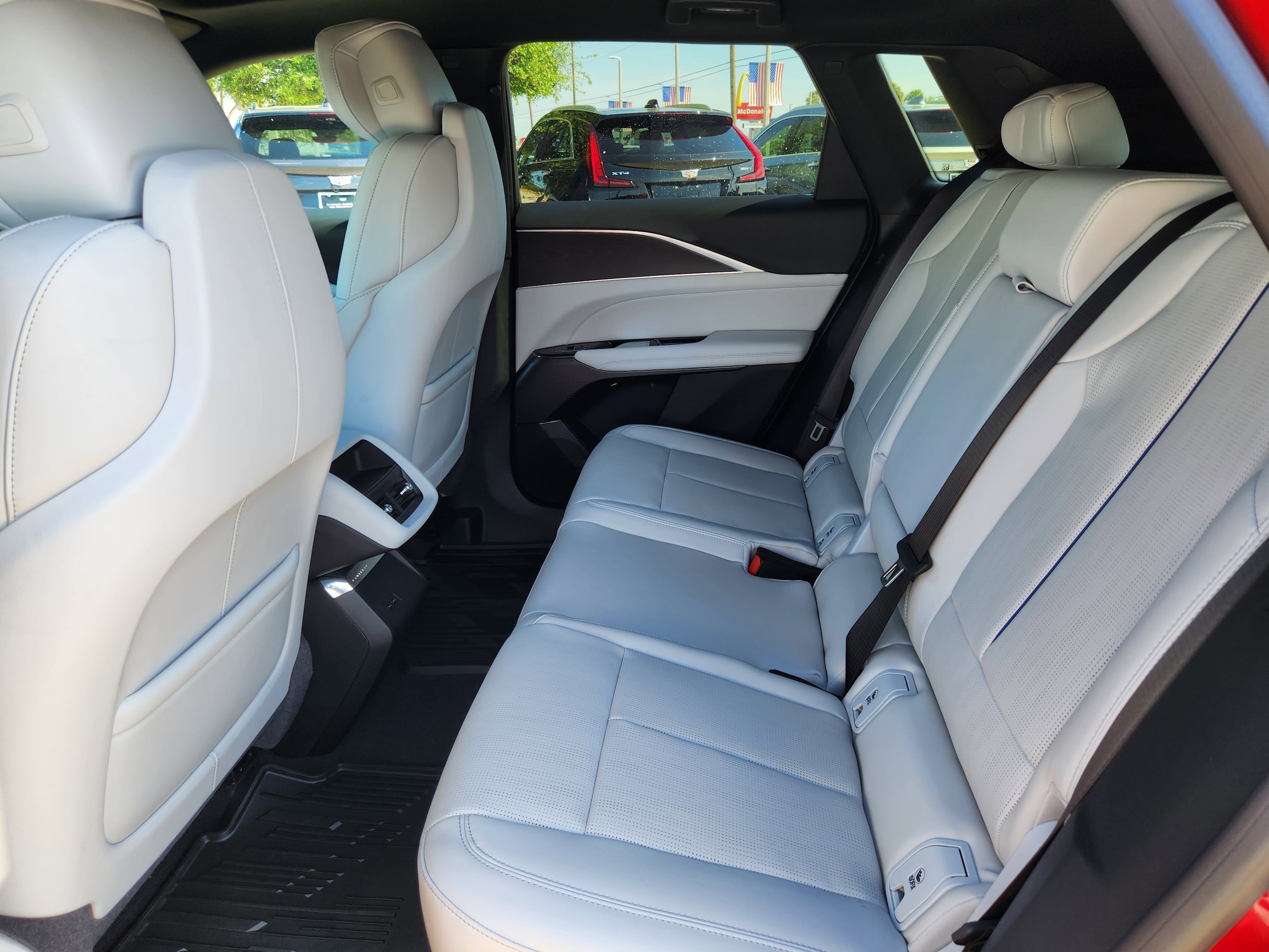 2025 Cadillac LYRIQ Sport 1 - Photo 14