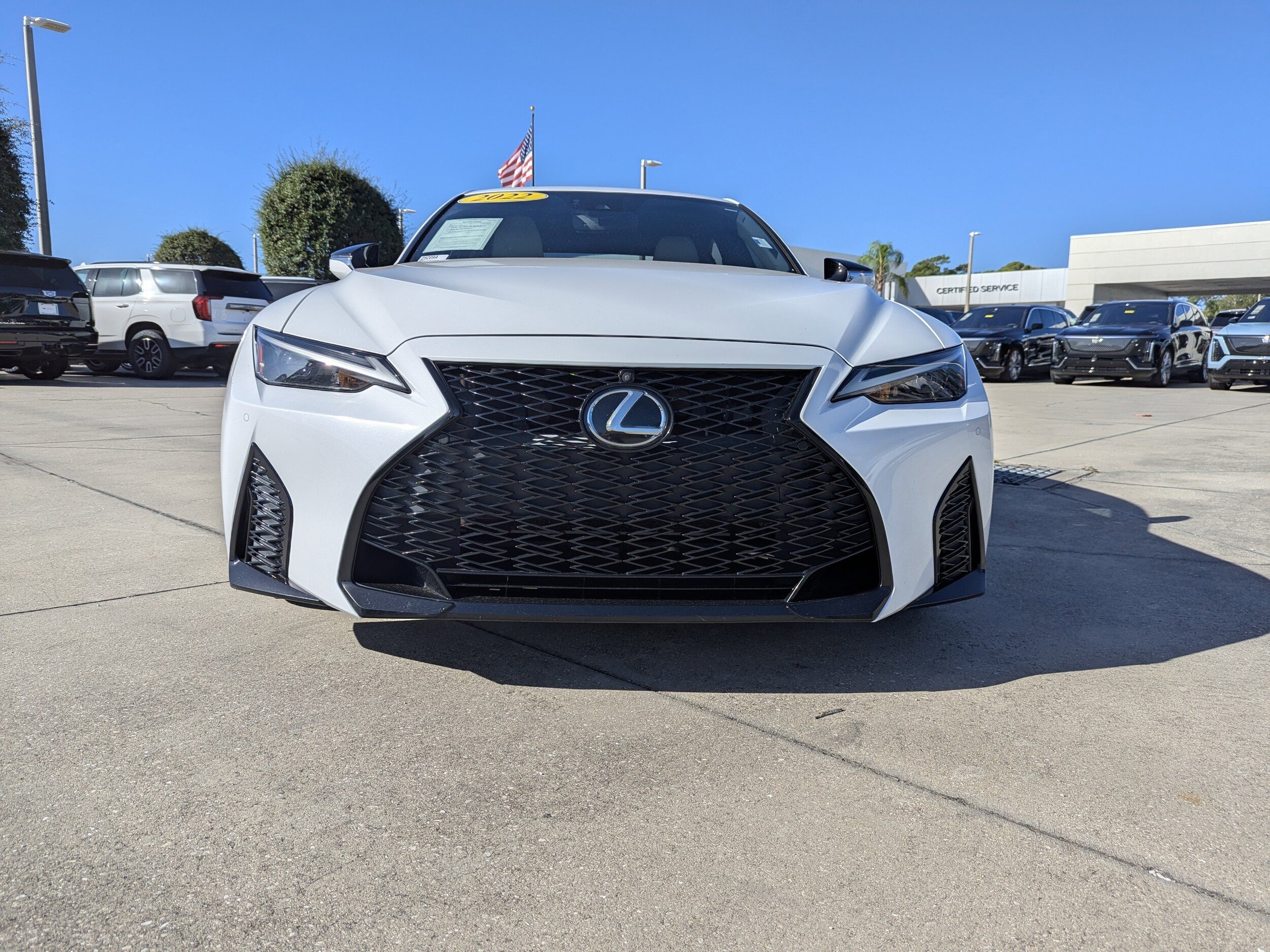 2022 Lexus IS 350 F SPORT photo 2