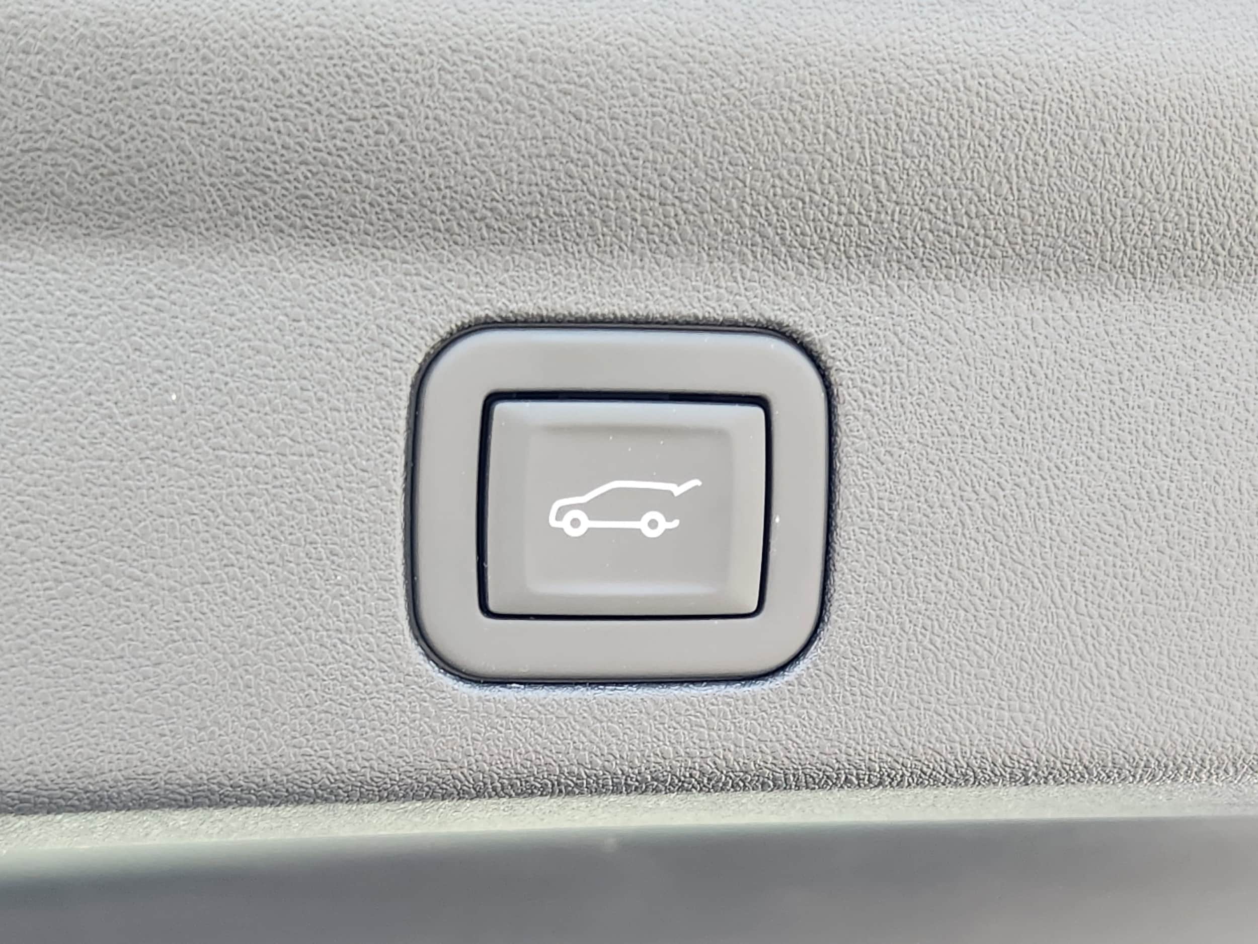 2025 Cadillac Escalade IQ Luxury 1 - Photo 13