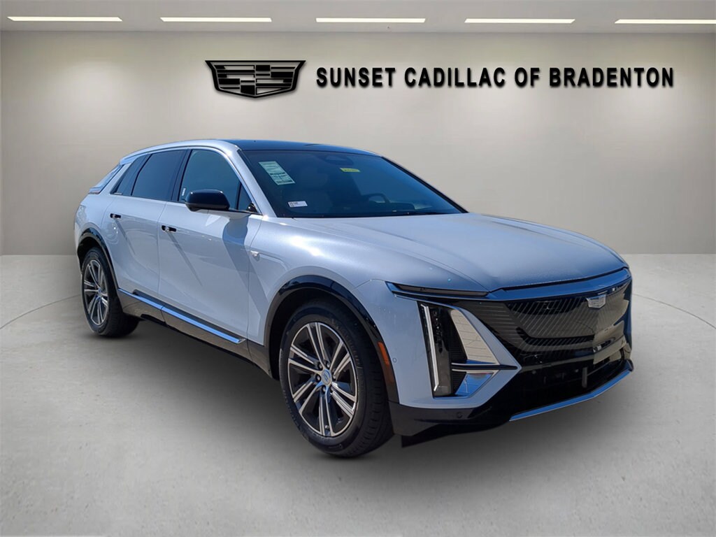 New 2026 CADILLAC LYRIQ Luxury SUV