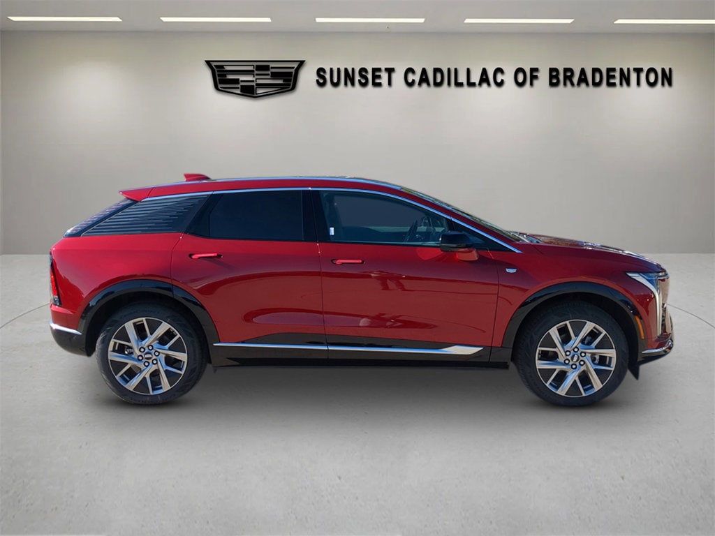 2026 Cadillac OPTIQ Luxury - Photo 3