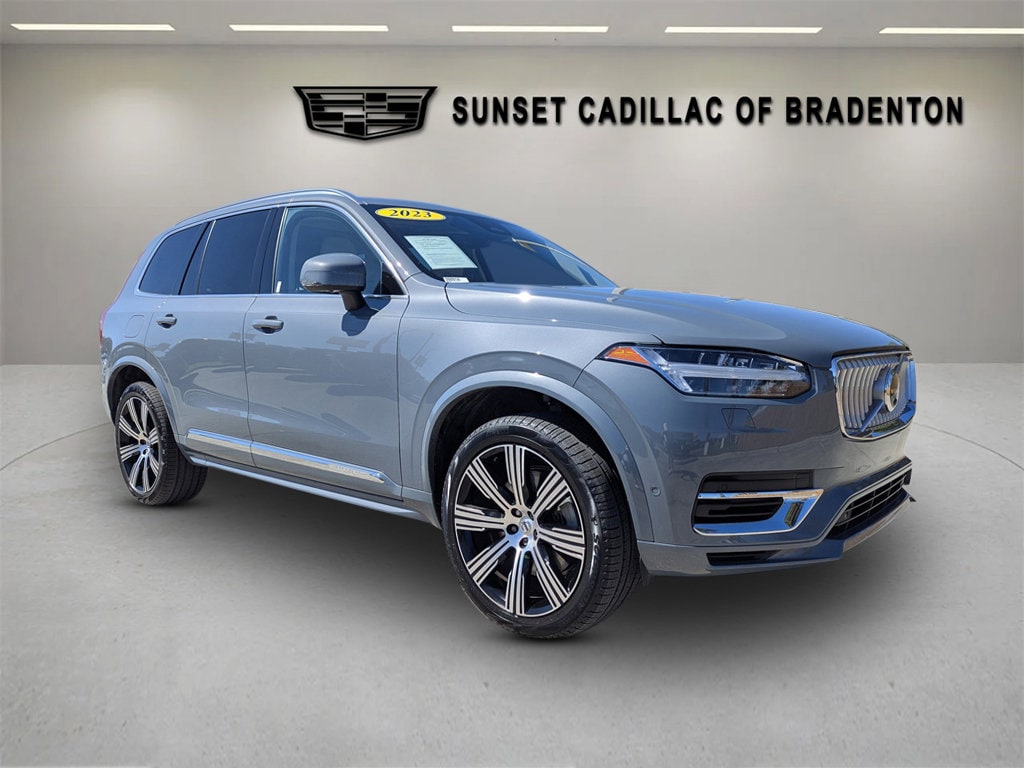 2023 Volvo XC90 Plus's photo