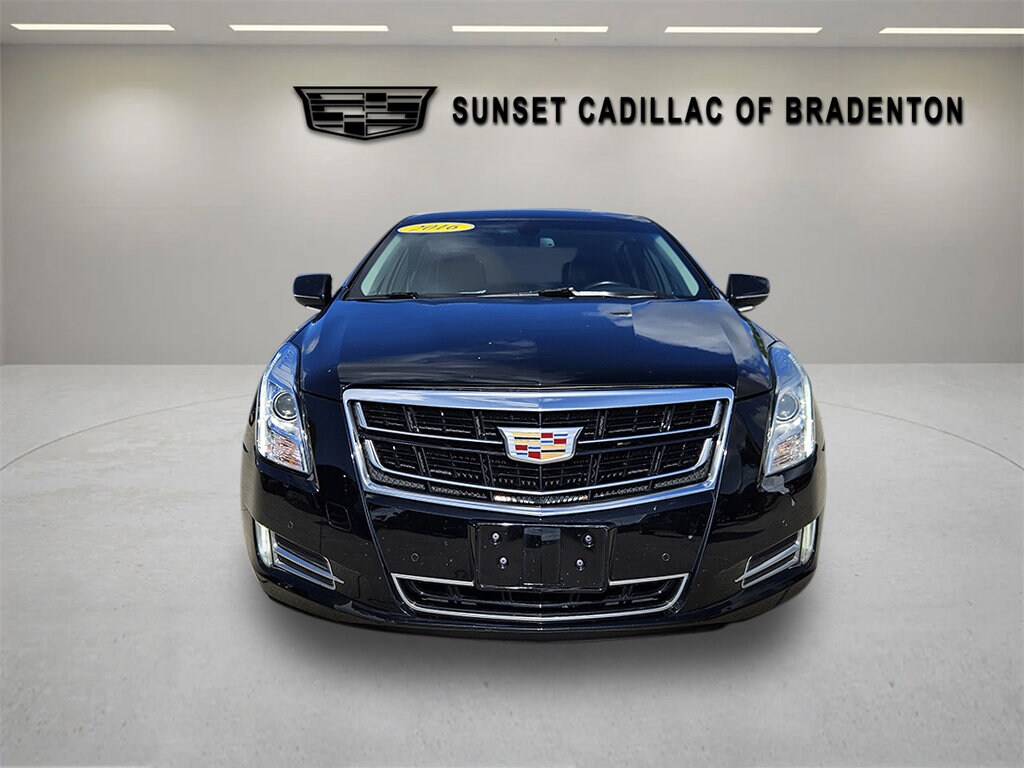 2016 Cadillac XTS Luxury photo 2