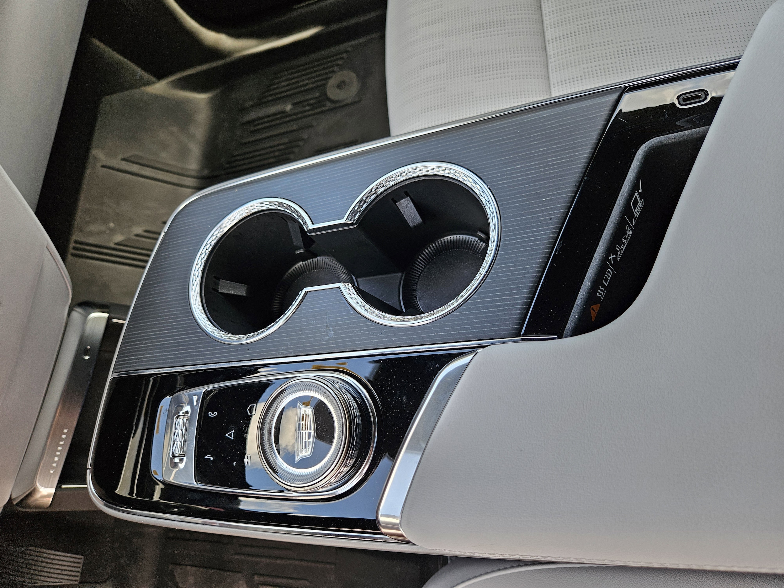2025 Cadillac LYRIQ Sport 3 - Photo 30