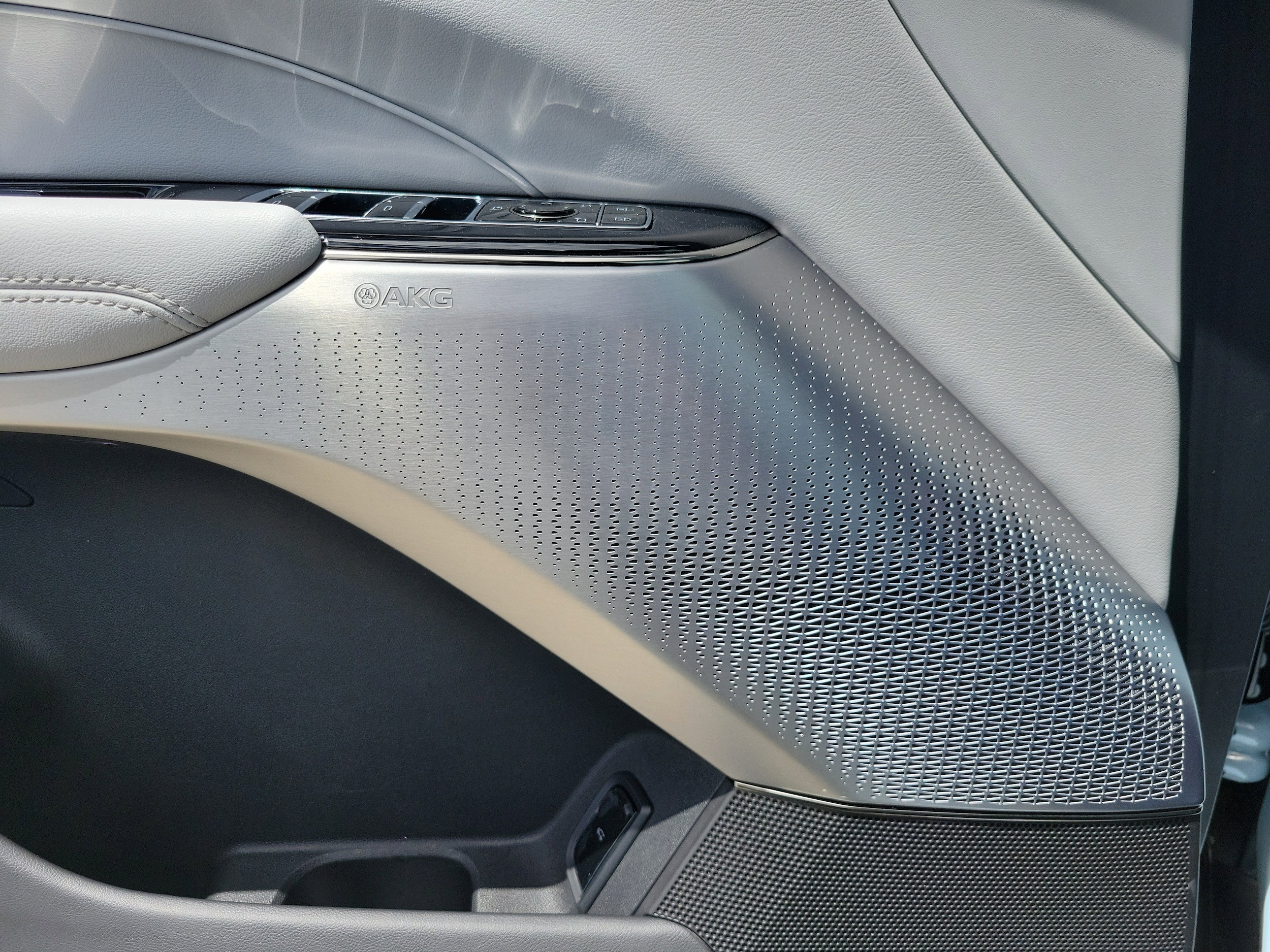 2025 Cadillac LYRIQ Sport 3 - Photo 18