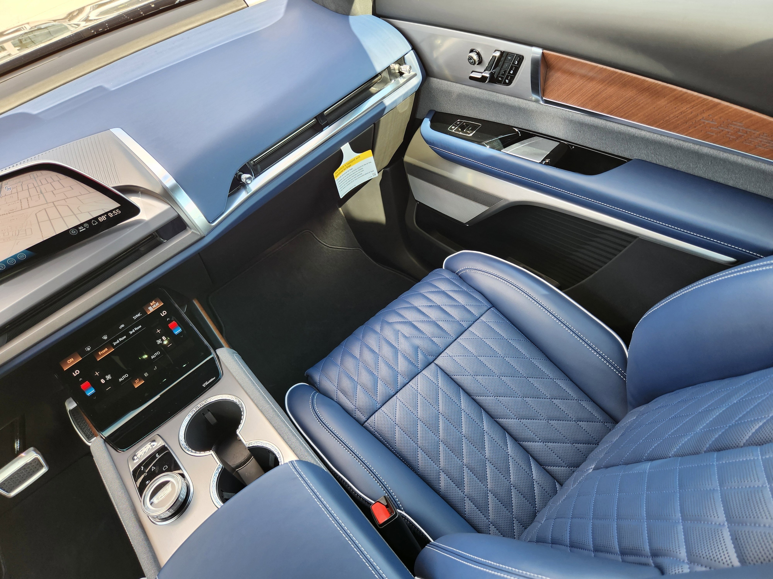 2026 Cadillac VISTIQ Premium Luxury - Photo 17