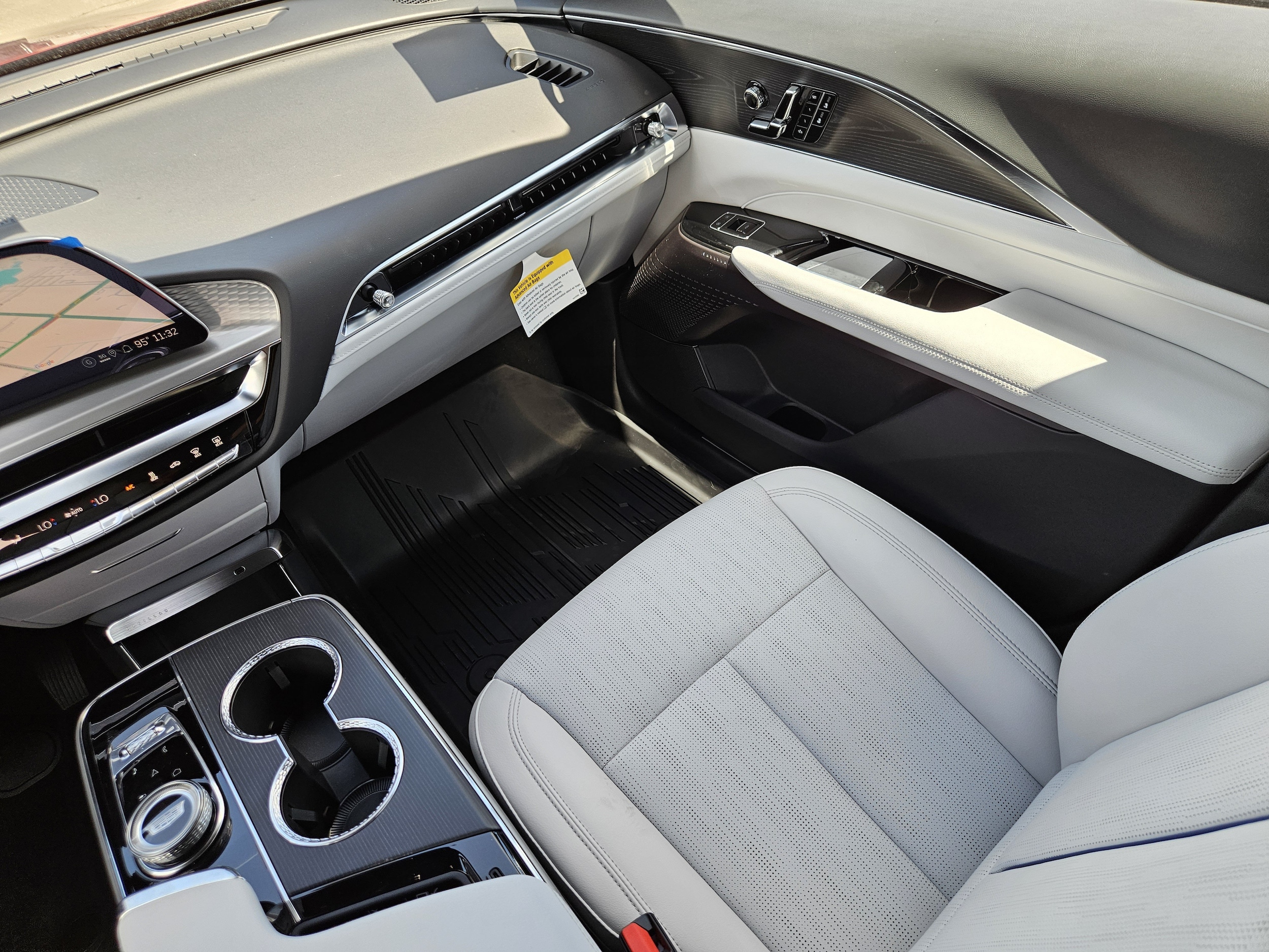 2025 Cadillac LYRIQ Sport 1 - Photo 17