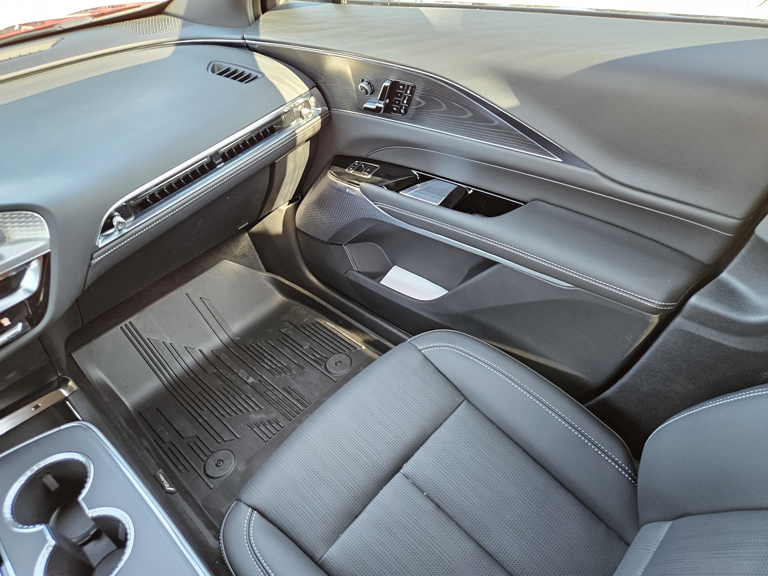 2025 Cadillac LYRIQ Sport 3 - Photo 16