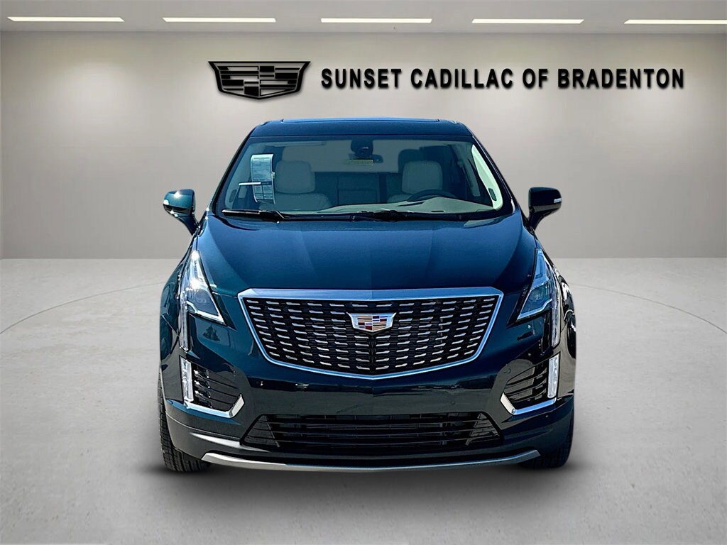 2025 Cadillac XT5 Premium Luxury photo 2