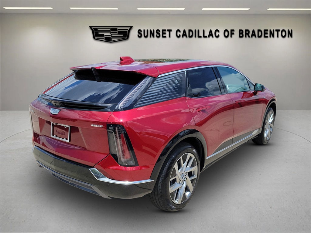 New 2026 CADILLAC OPTIQ Luxury SUV