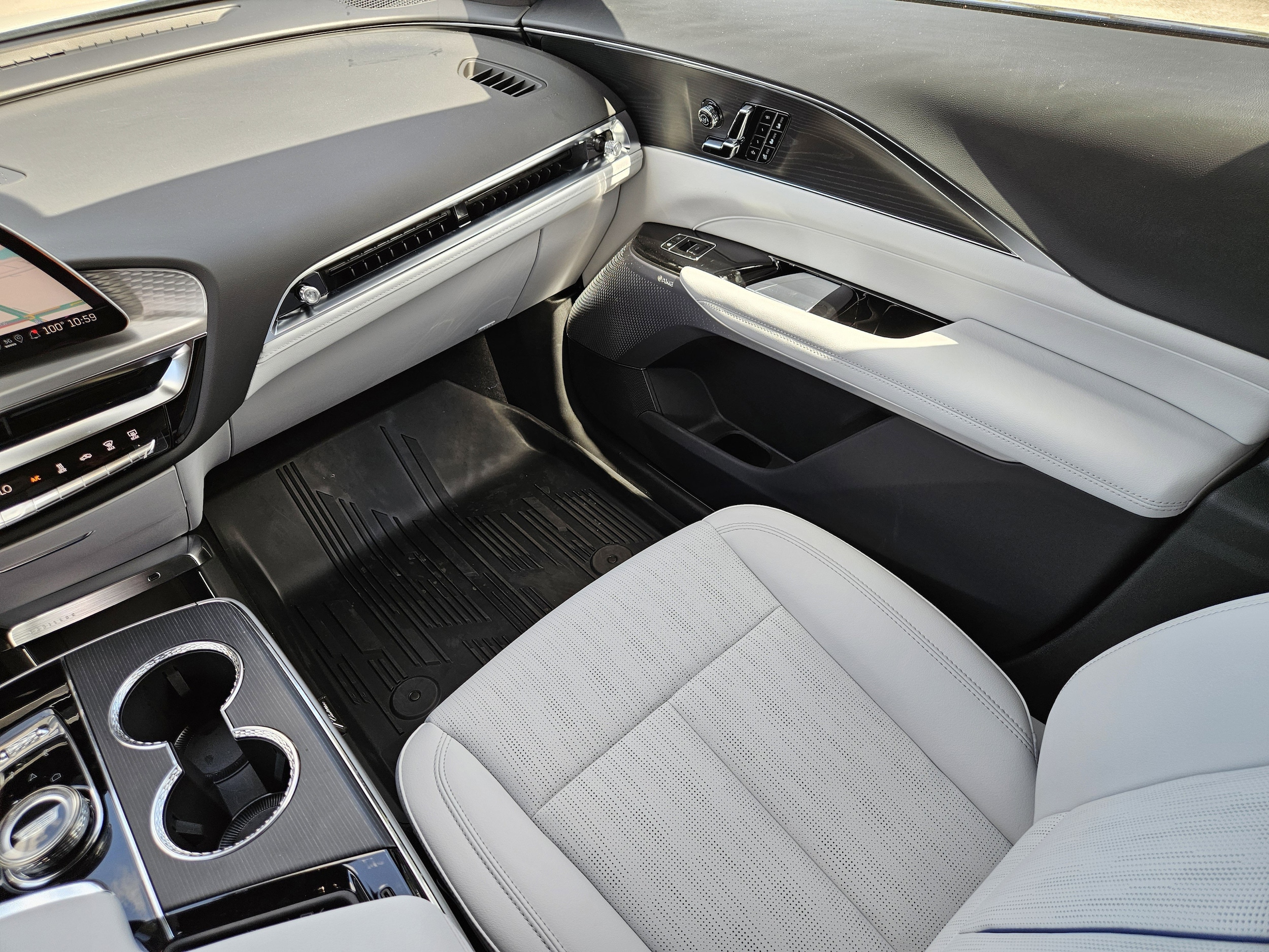 2025 Cadillac LYRIQ Sport 3 - Photo 17