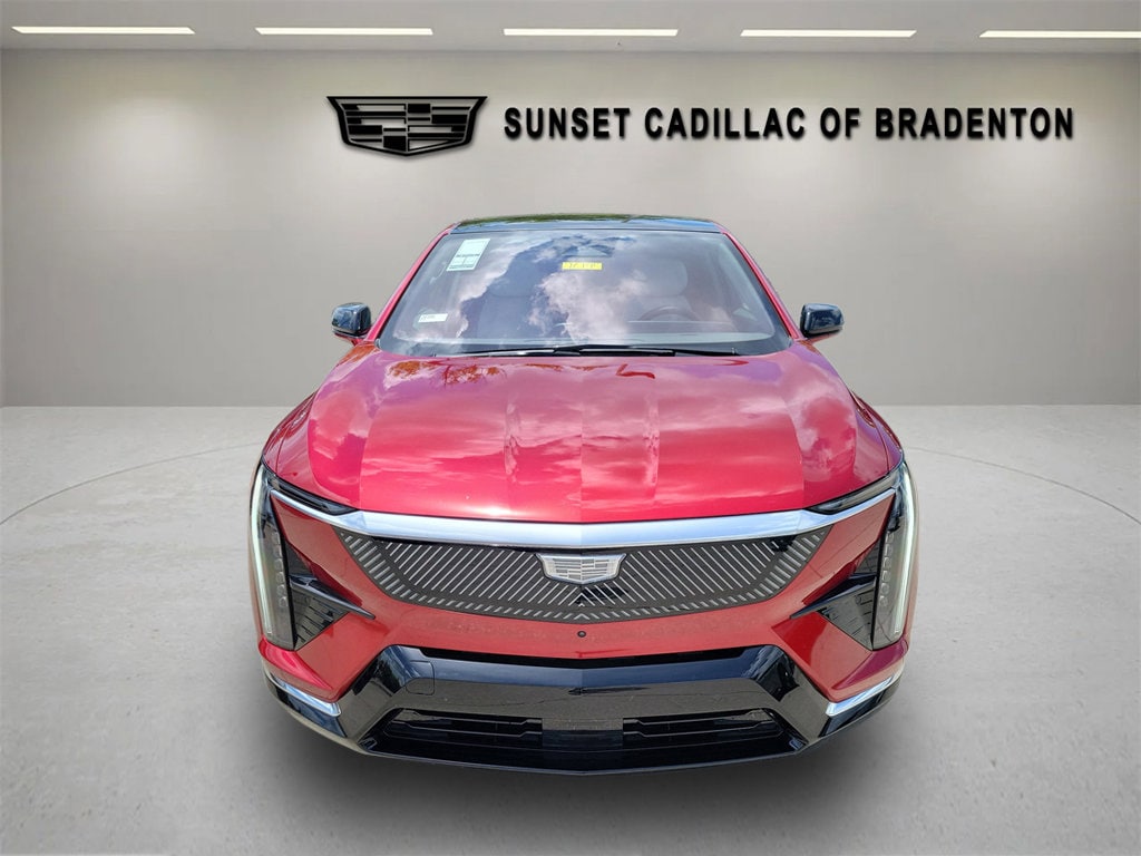 New 2026 CADILLAC OPTIQ Luxury SUV