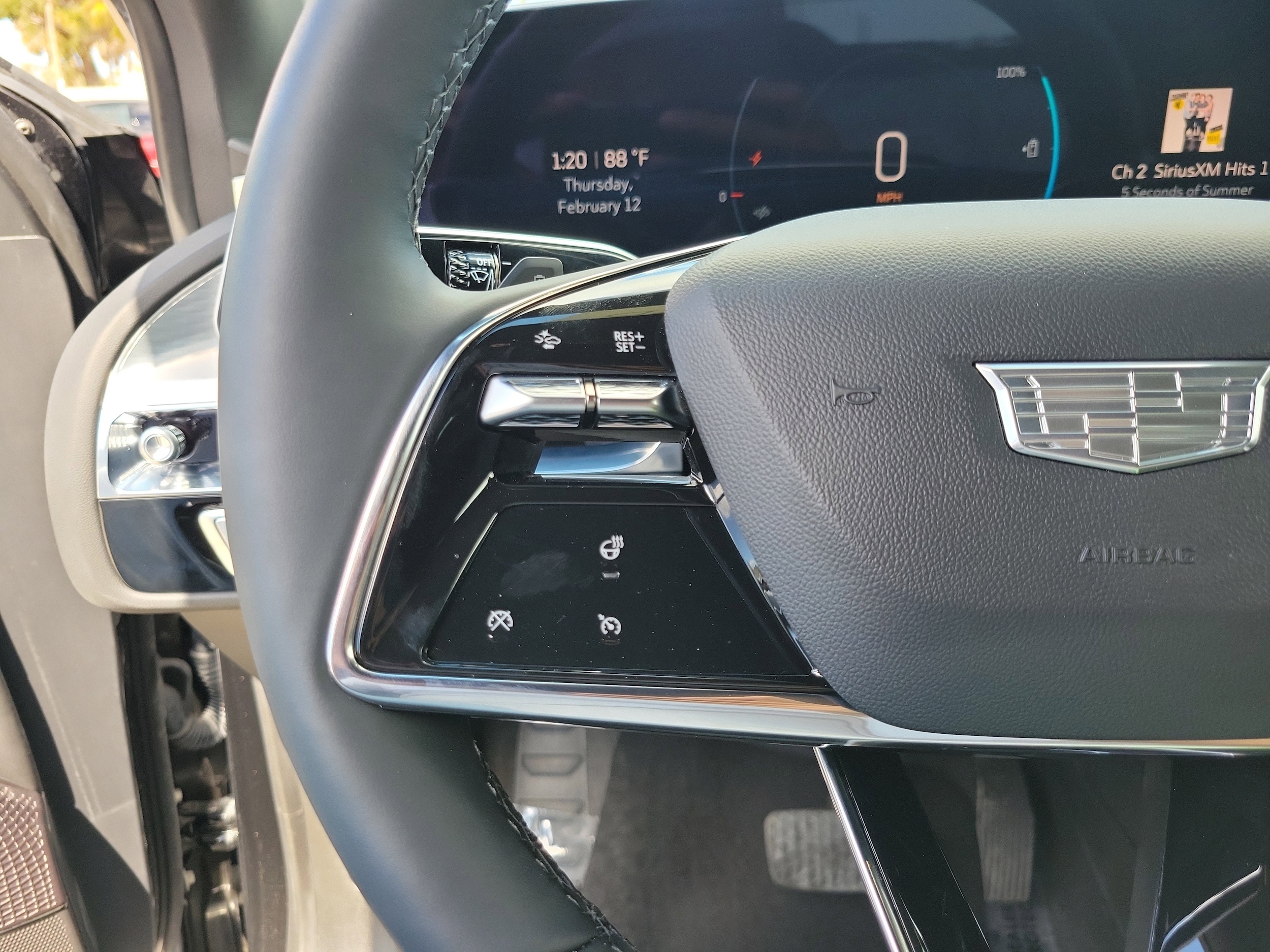 2025 Cadillac LYRIQ Luxury 1 - Photo 30