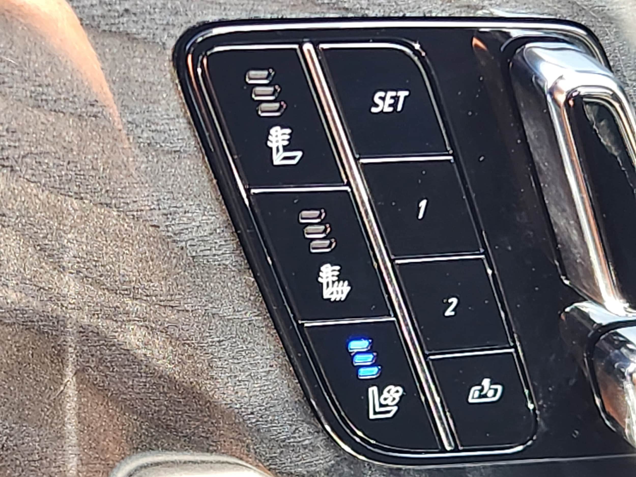 2025 Cadillac Escalade IQ Luxury 2 - Photo 29