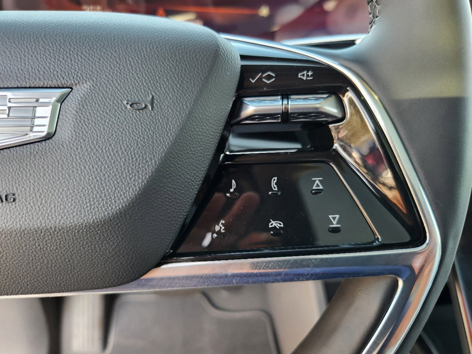 2025 Cadillac Escalade IQ Sport 1 - Photo 36