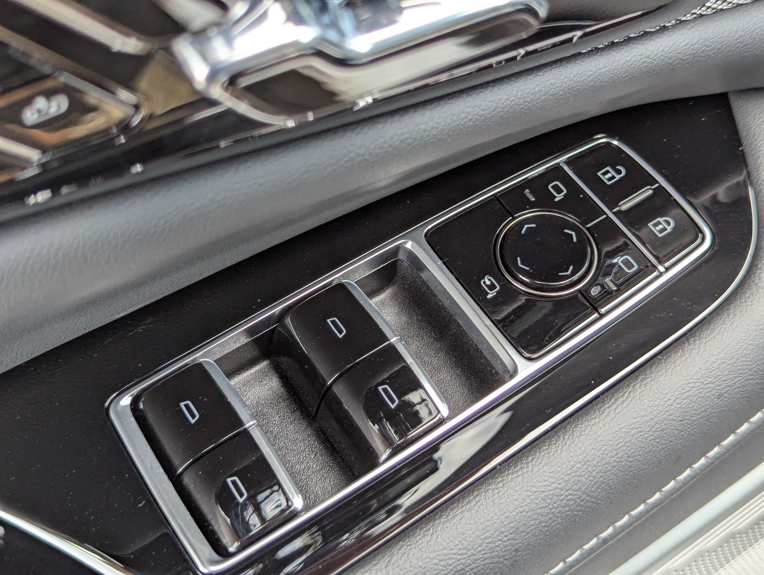 2026 Cadillac OPTIQ Sport - Photo 18