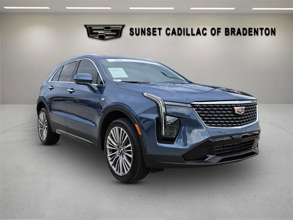 2025 Cadillac XT4 Premium Luxury