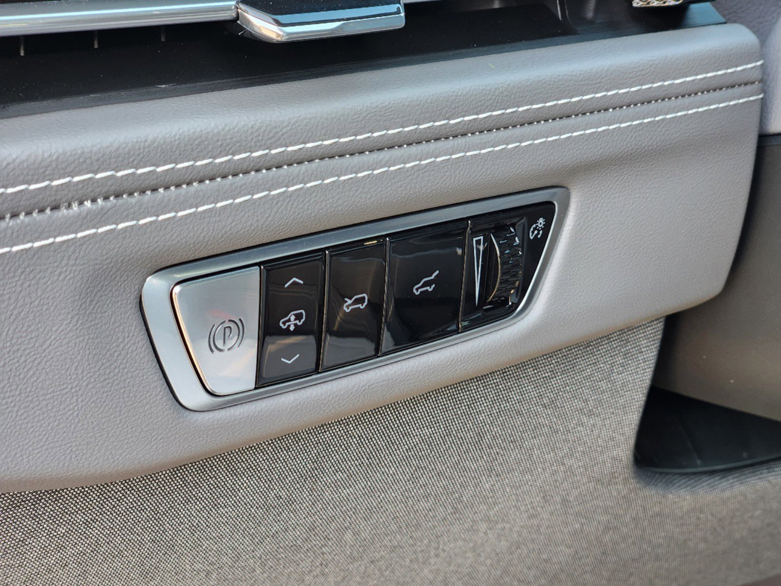 2025 Cadillac Escalade IQ Sport 1 - Photo 26