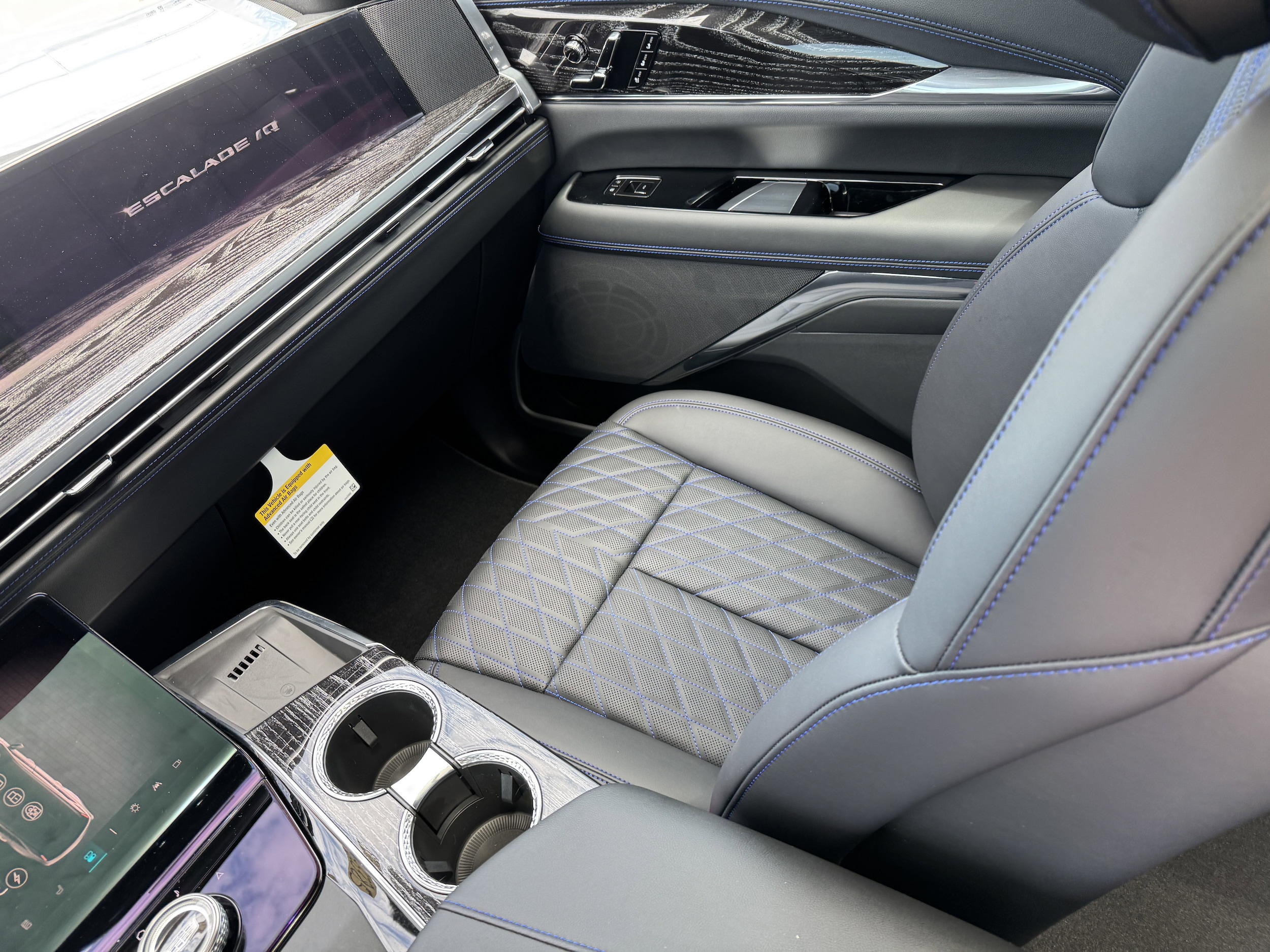 2025 Cadillac Escalade IQ Luxury 1 - Photo 17