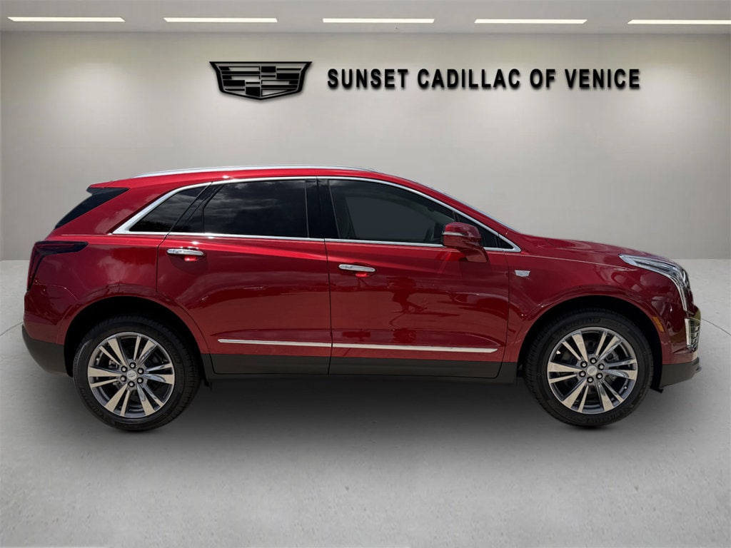 New 2026 CADILLAC XT5 Premium Luxury SUV