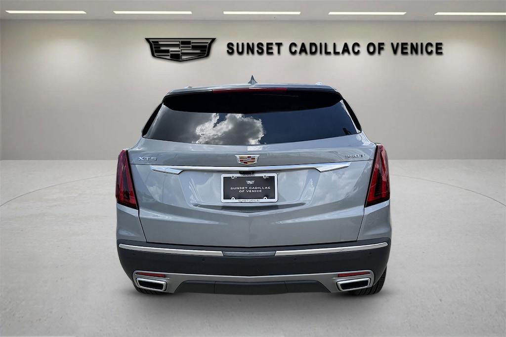 New 2026 CADILLAC XT5 Premium Luxury SUV