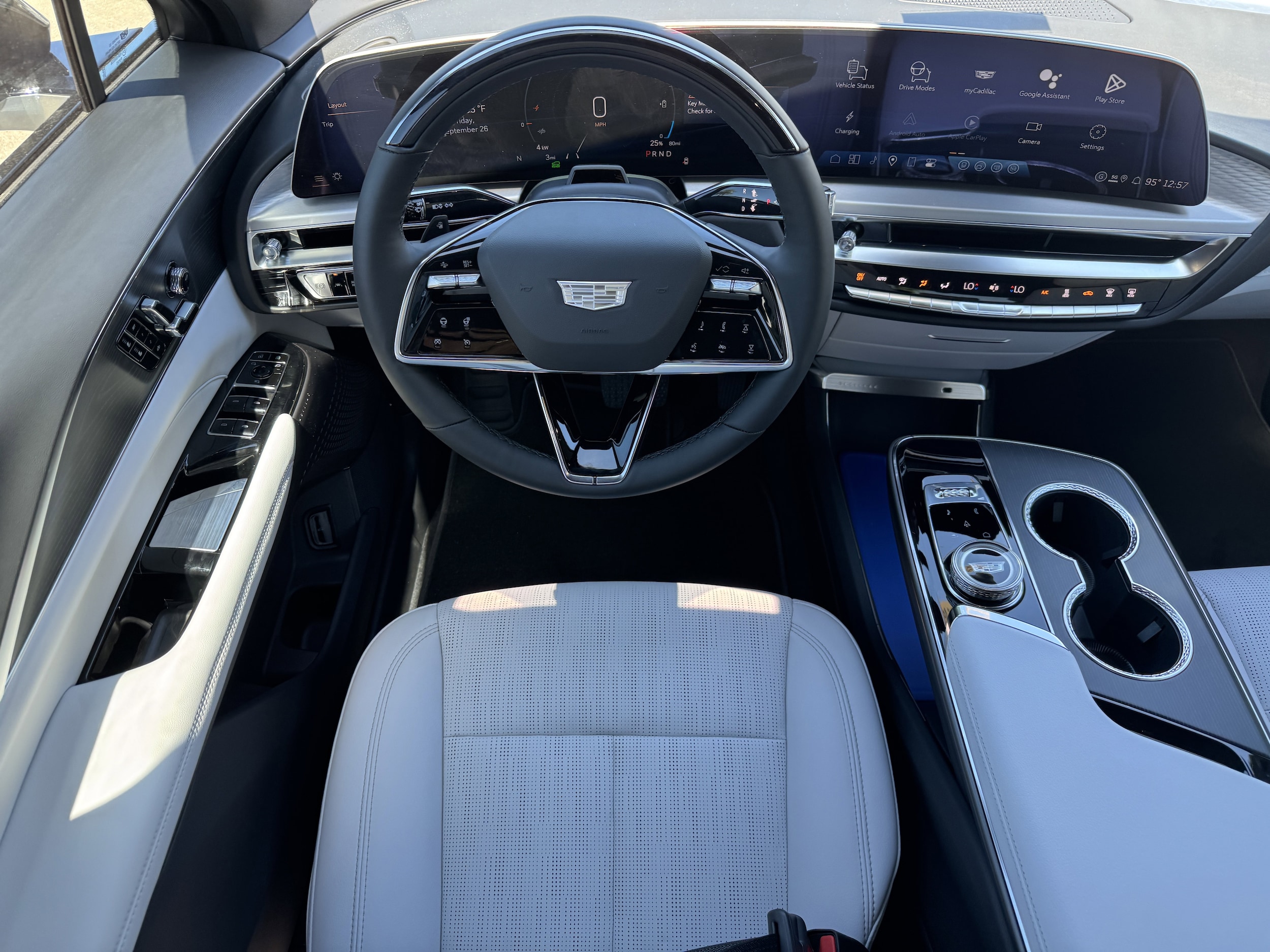 2026 Cadillac LYRIQ Luxury - Photo 15