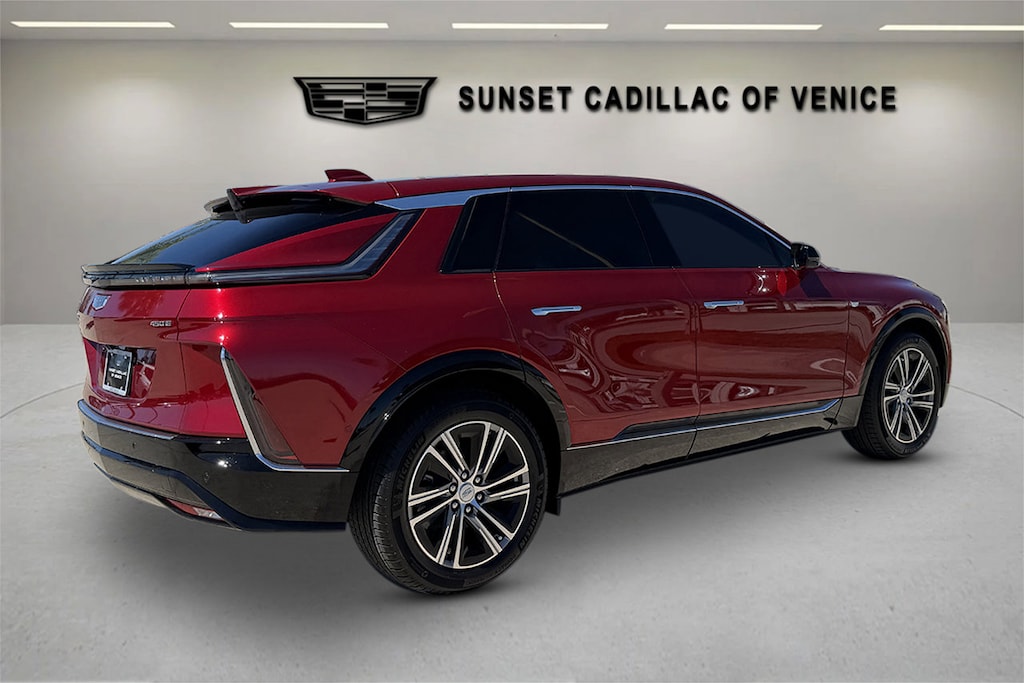 New 2026 CADILLAC LYRIQ Luxury SUV