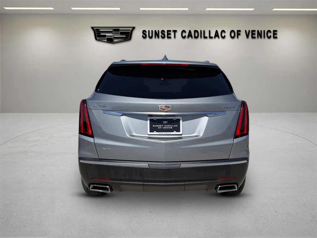 New 2026 CADILLAC XT5 Luxury SUV