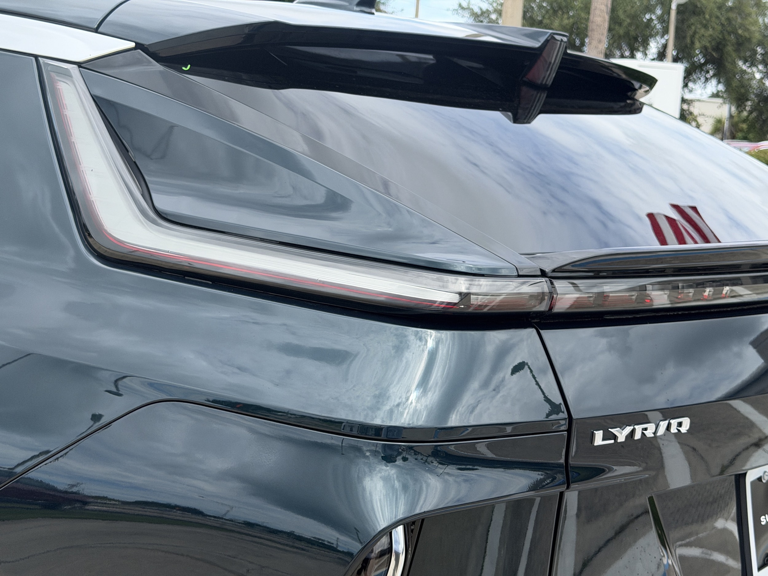 2027 Cadillac LYRIQ Luxury - Photo 9