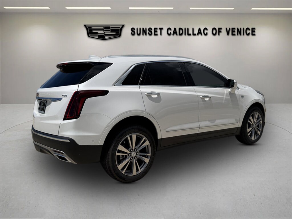 New 2026 CADILLAC XT5 Premium Luxury SUV