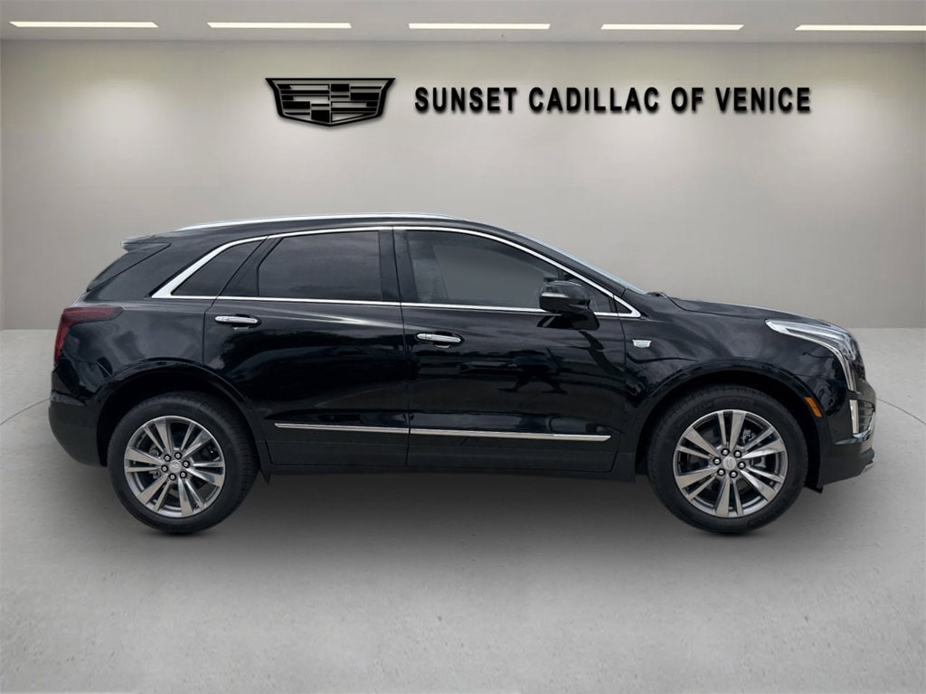 New 2026 CADILLAC XT5 Premium Luxury SUV