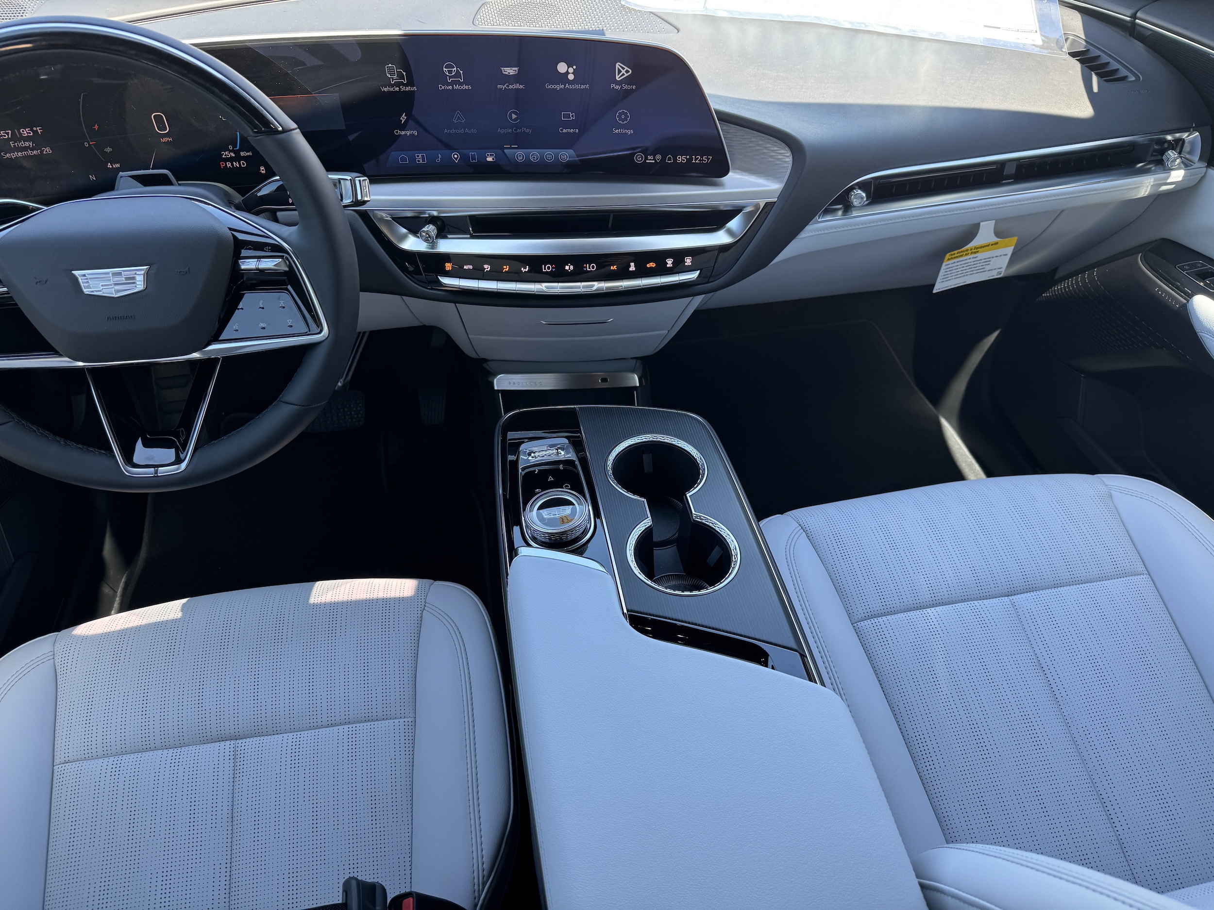 2026 Cadillac LYRIQ Luxury - Photo 16