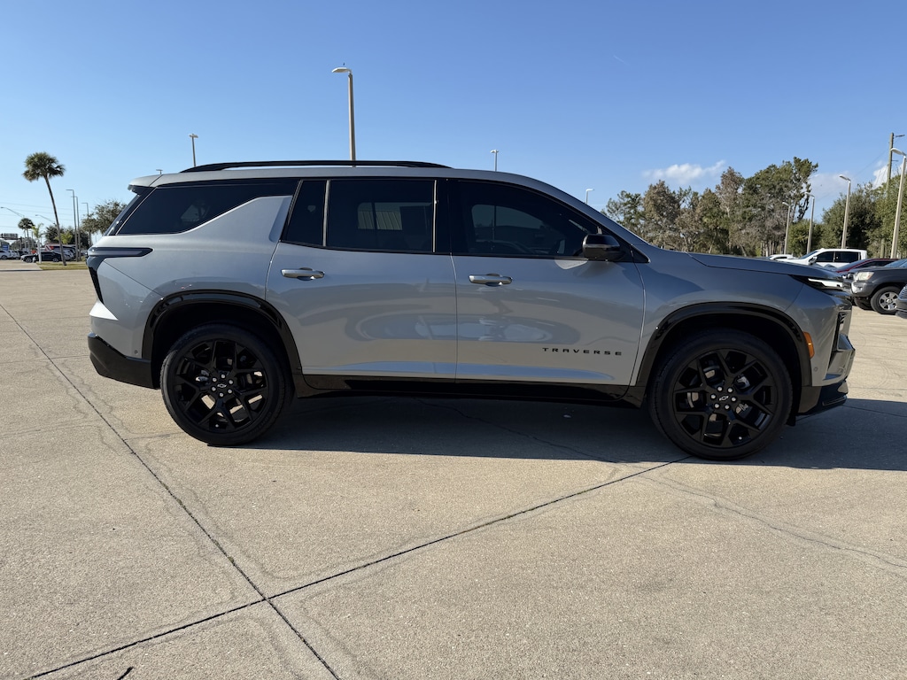 Used 2024 Chevrolet Traverse RS SUV