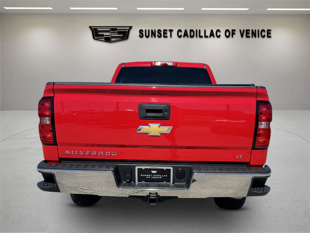 2018 Chevrolet Silverado 1500 LT photo 4