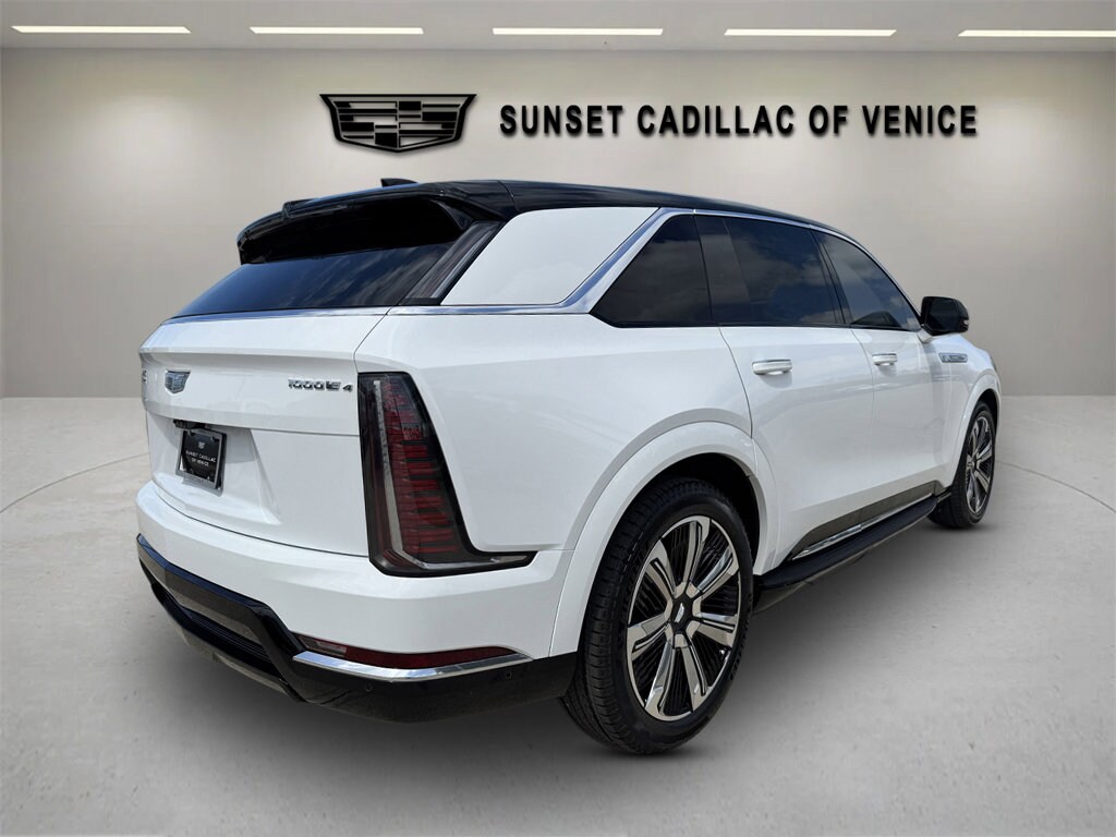 2025 Cadillac Escalade IQ photo 3