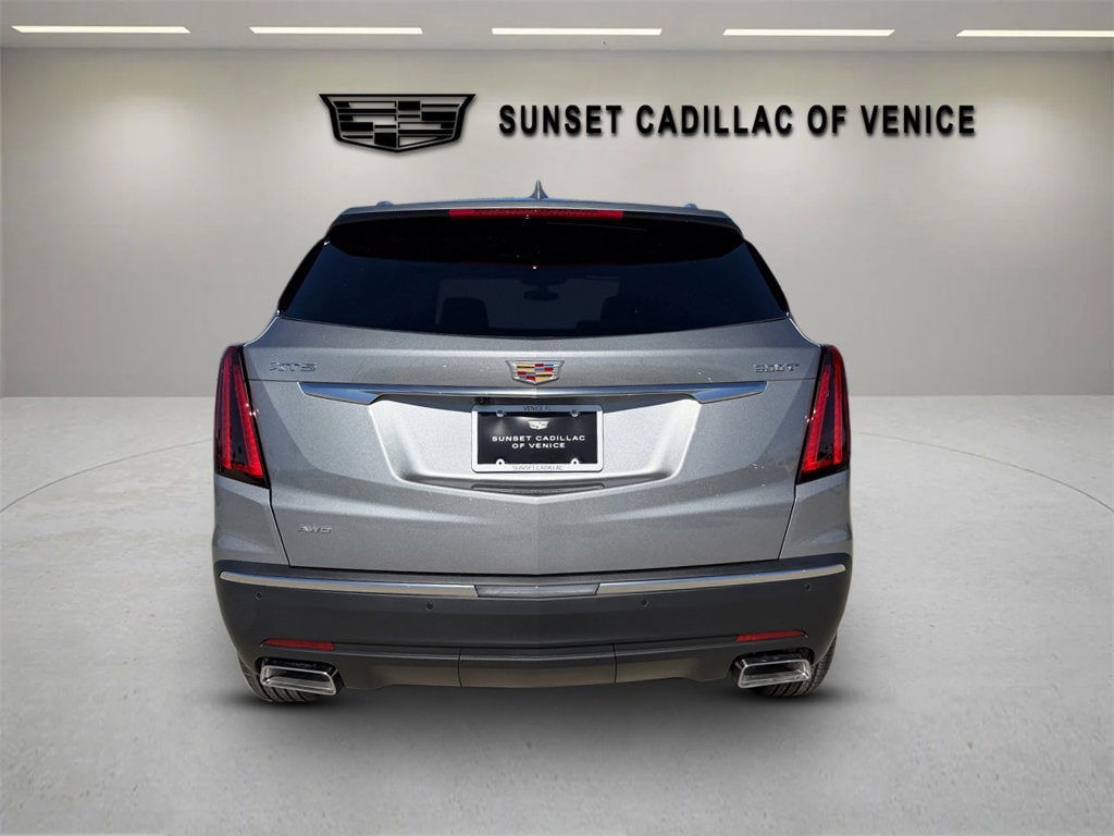 New 2026 CADILLAC XT5 Luxury SUV