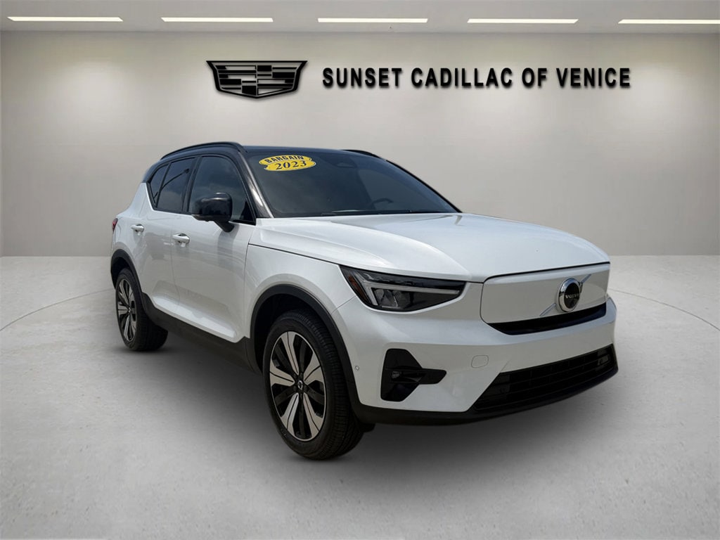 2023 Volvo XC40 Plus