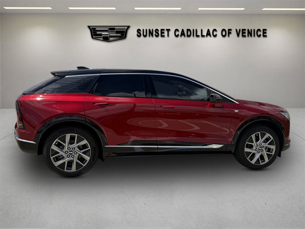 New 2027 CADILLAC OPTIQ Premium Luxury SUV
