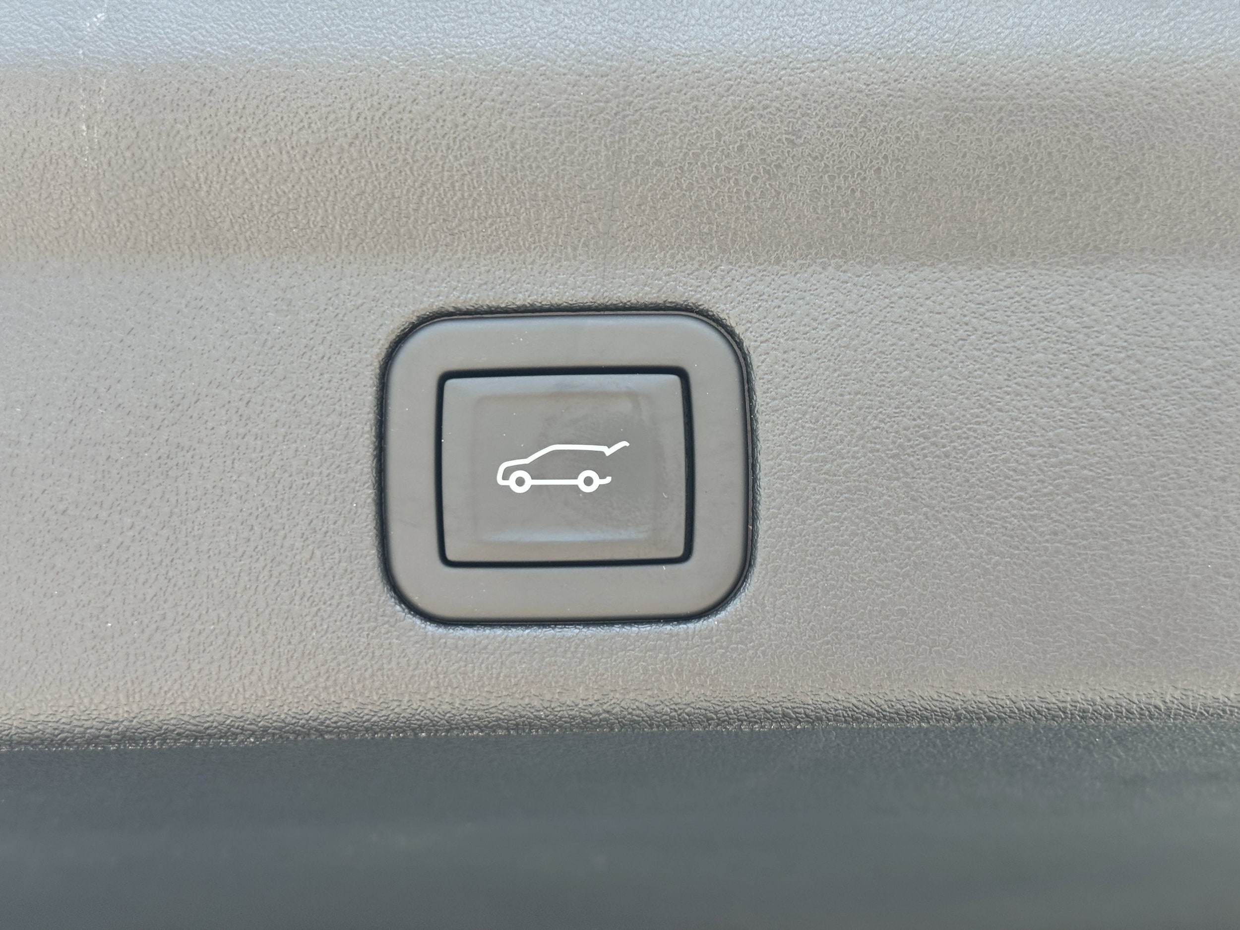 2025 Cadillac Escalade IQ Luxury 1 - Photo 12