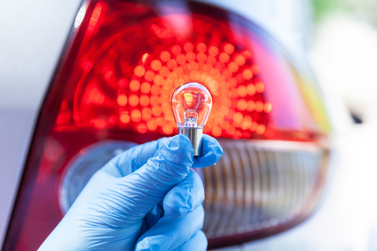1686916942342-tail-light-bulb.jpg