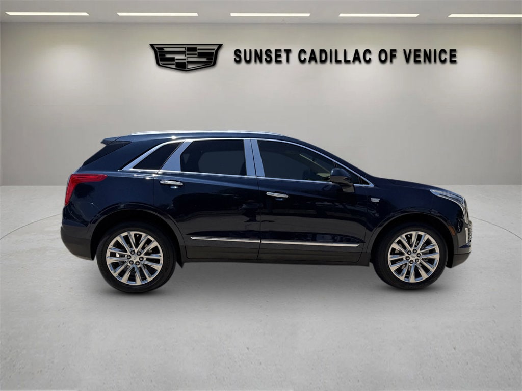 Used 2017 CADILLAC XT5 Platinum AWD SUV