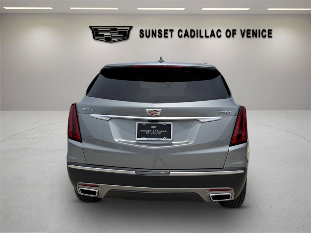 New 2026 CADILLAC XT5 Premium Luxury SUV