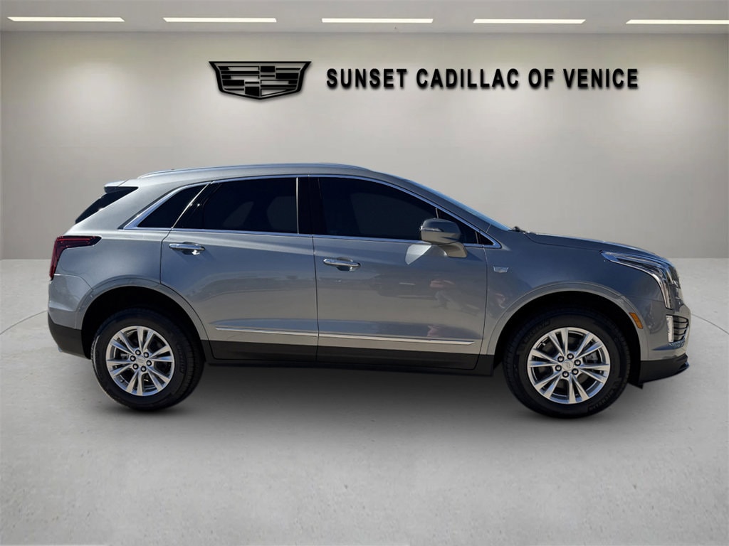 New 2026 CADILLAC XT5 Luxury SUV