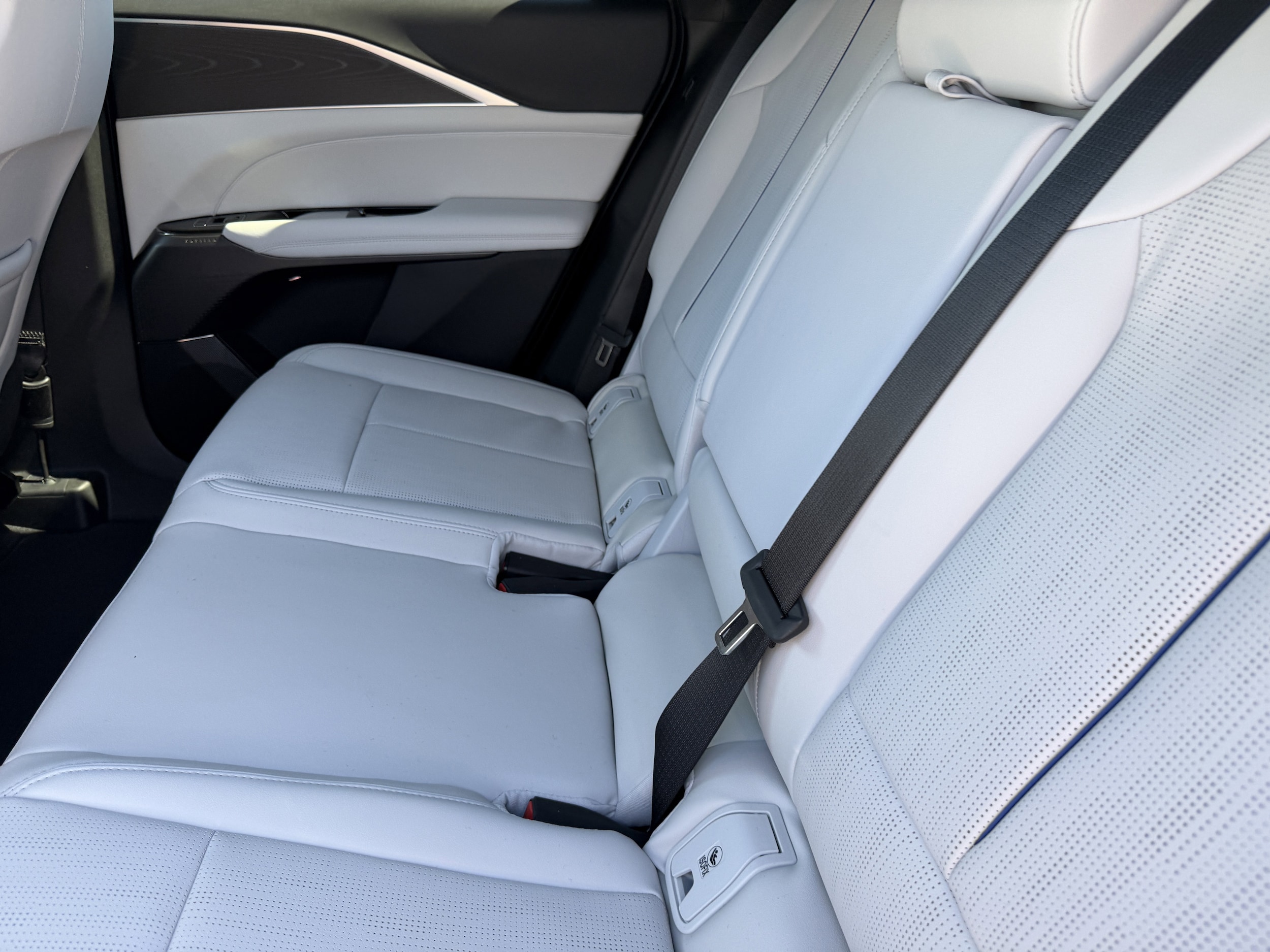 2026 Cadillac LYRIQ Luxury - Photo 17