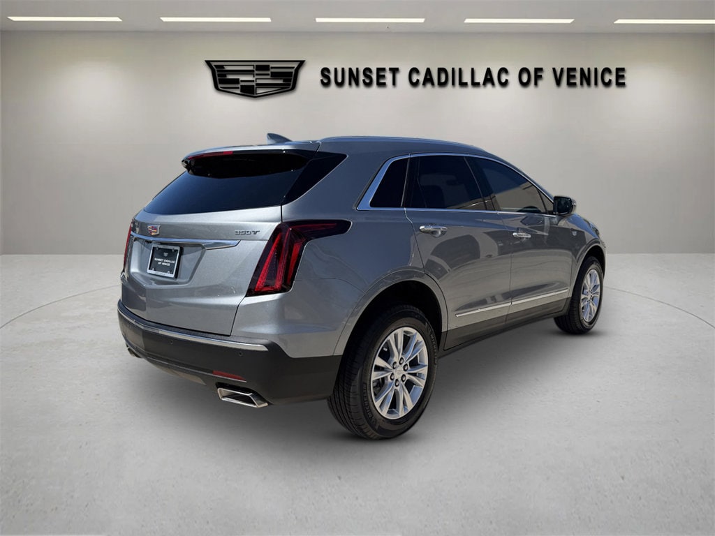 New 2026 CADILLAC XT5 Luxury SUV